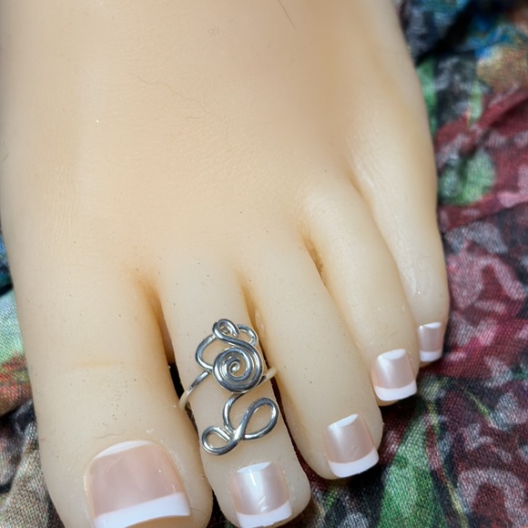 Sterling Silver Rose Toe Ring- Adjustable Unique Toe Ring- Midi Ring - SFRose1 - Picture 5 of 9